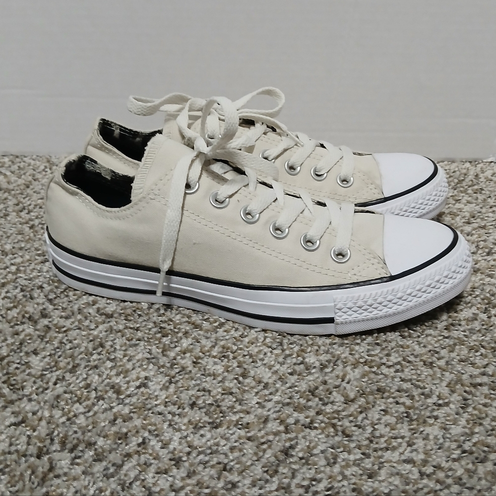 Converse All Stars Cream Canvas Lace-Up‎ Sneakers